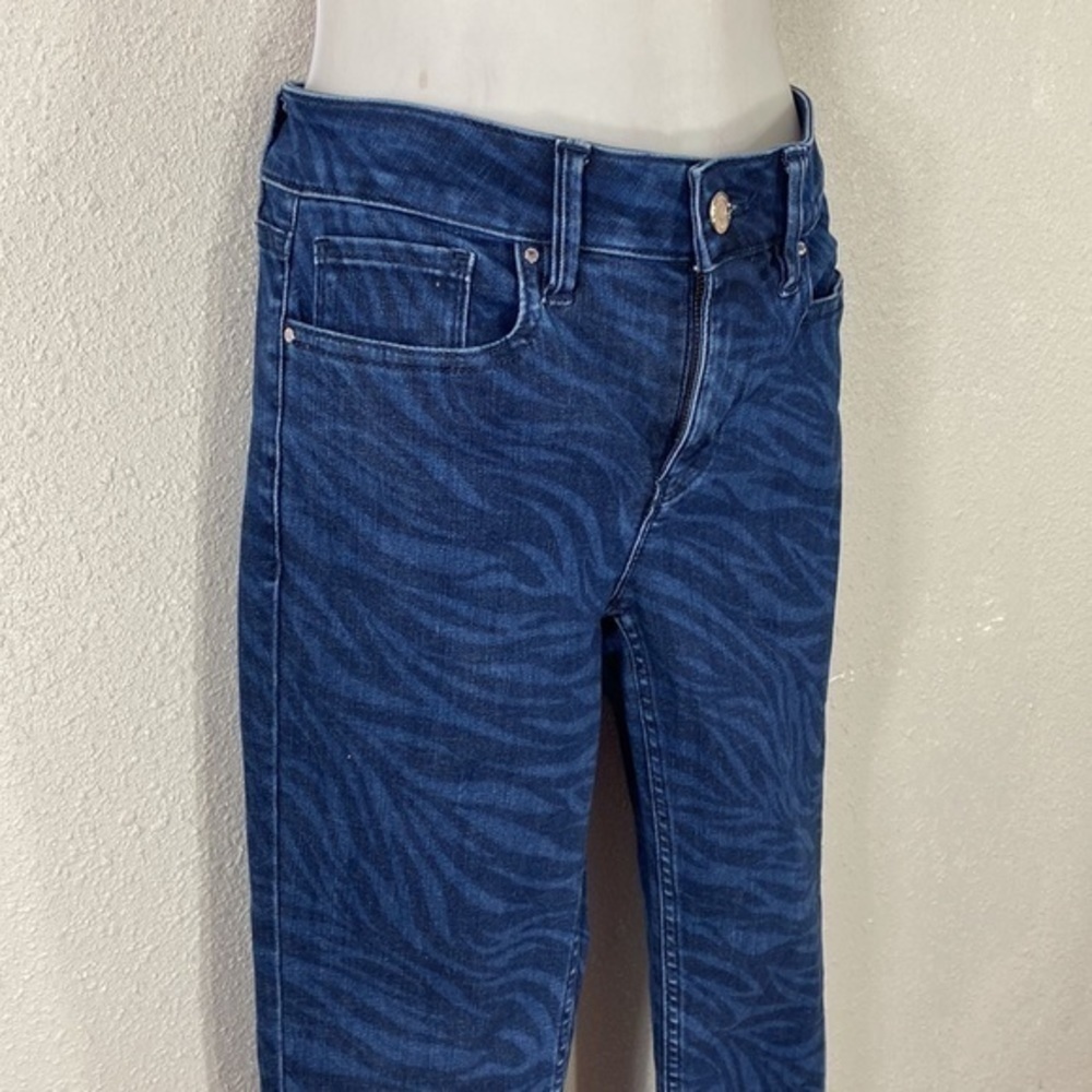 White House Black Market Mid-Rise Laser Printed Animal Zebra Tiger Skinny Jeans - Picture 6 of 13